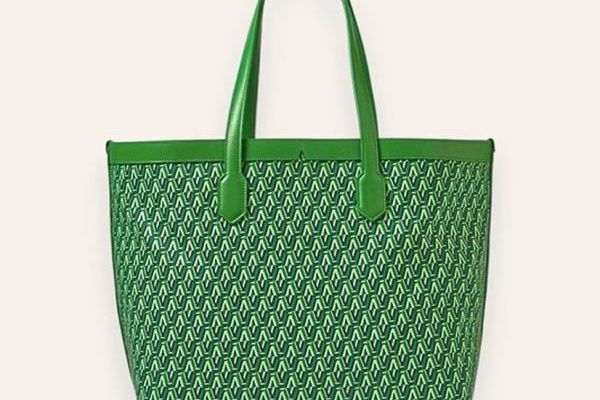 Aman resorts’ classic tote, which costs more than you’d expect, comes in several colours. — aman.com